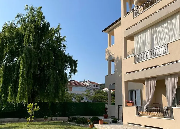 Arba Sunshine Rab Town