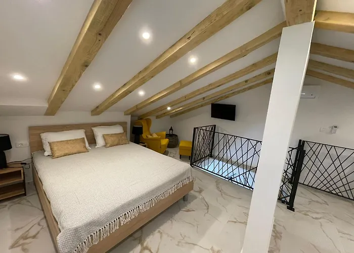 Arba Sunshine Rab Town